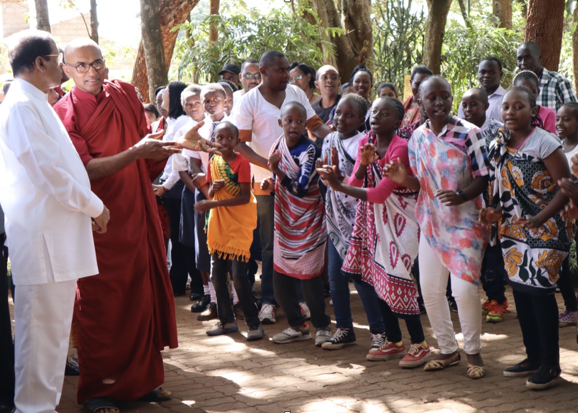 The President of Sri Lanka Visits Nairobi Buddhist Temple